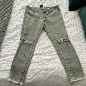 green distressed jegging